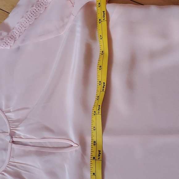 J. Crew 100% Silk Embroidered bell sleeves top Size 8 - Picture 2 of 8